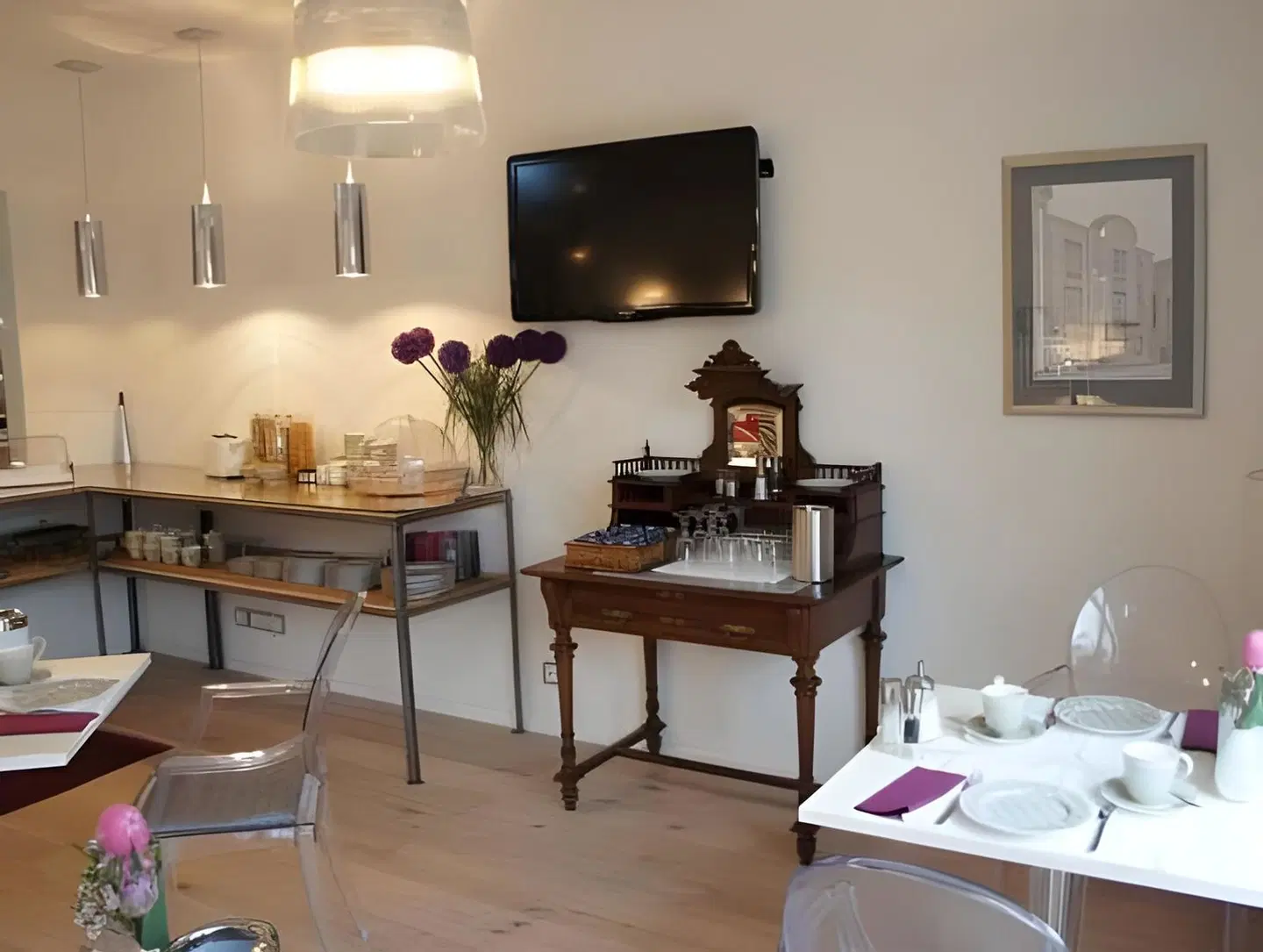 Hotel 1690 ROOM_EXAMPLE