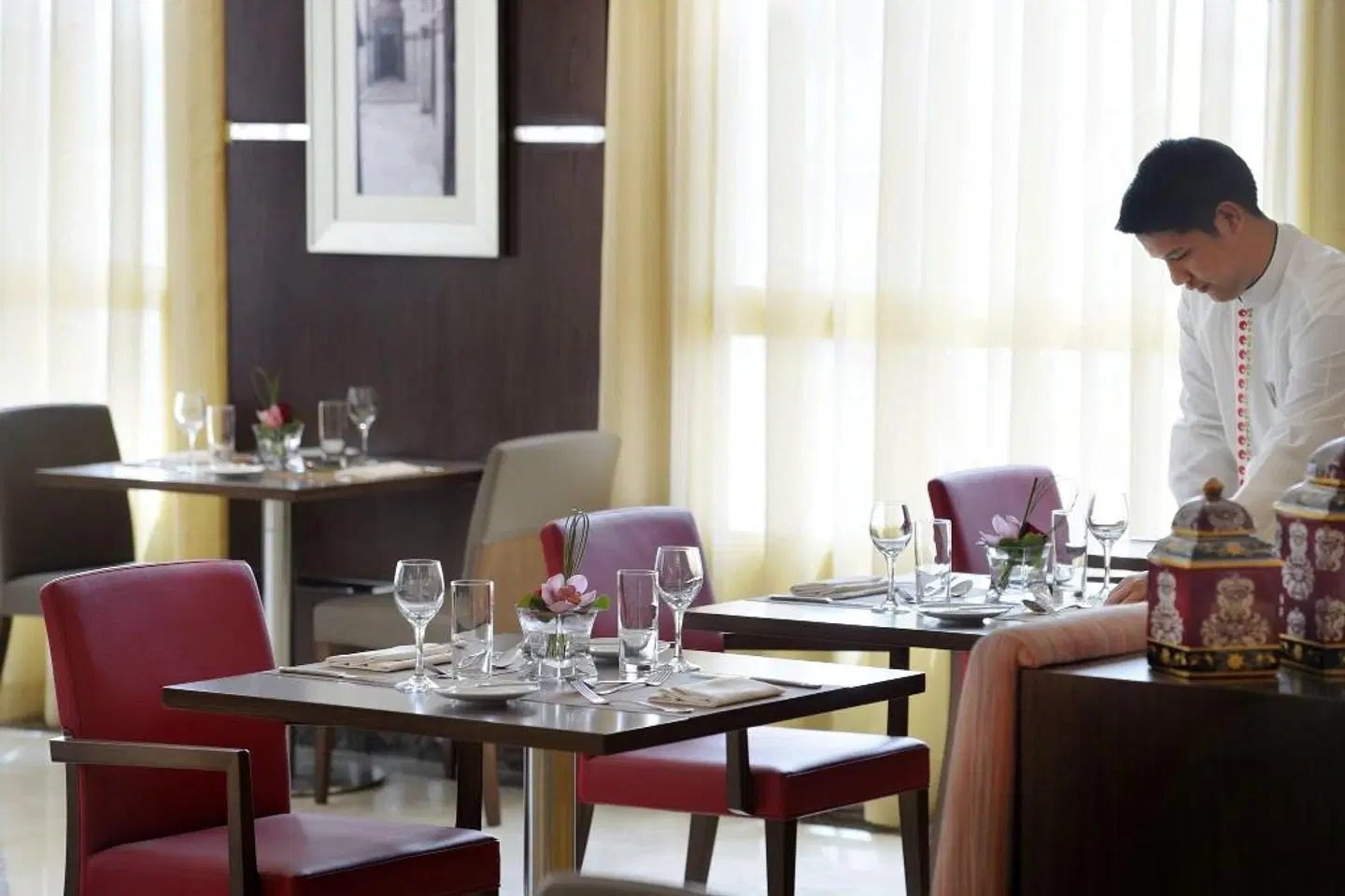 Marriott Executive Apartments Riyadh, Convention Center Restaurant