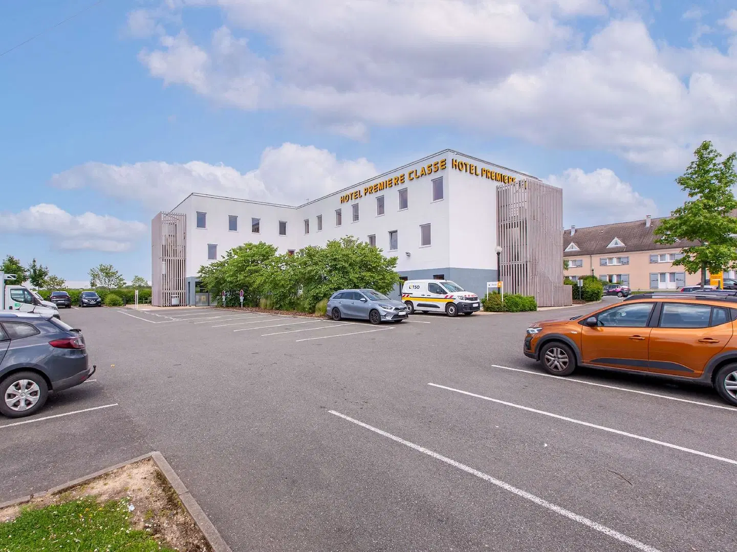 Première Classe Chartres Sud - Barjouville EXTERIOR