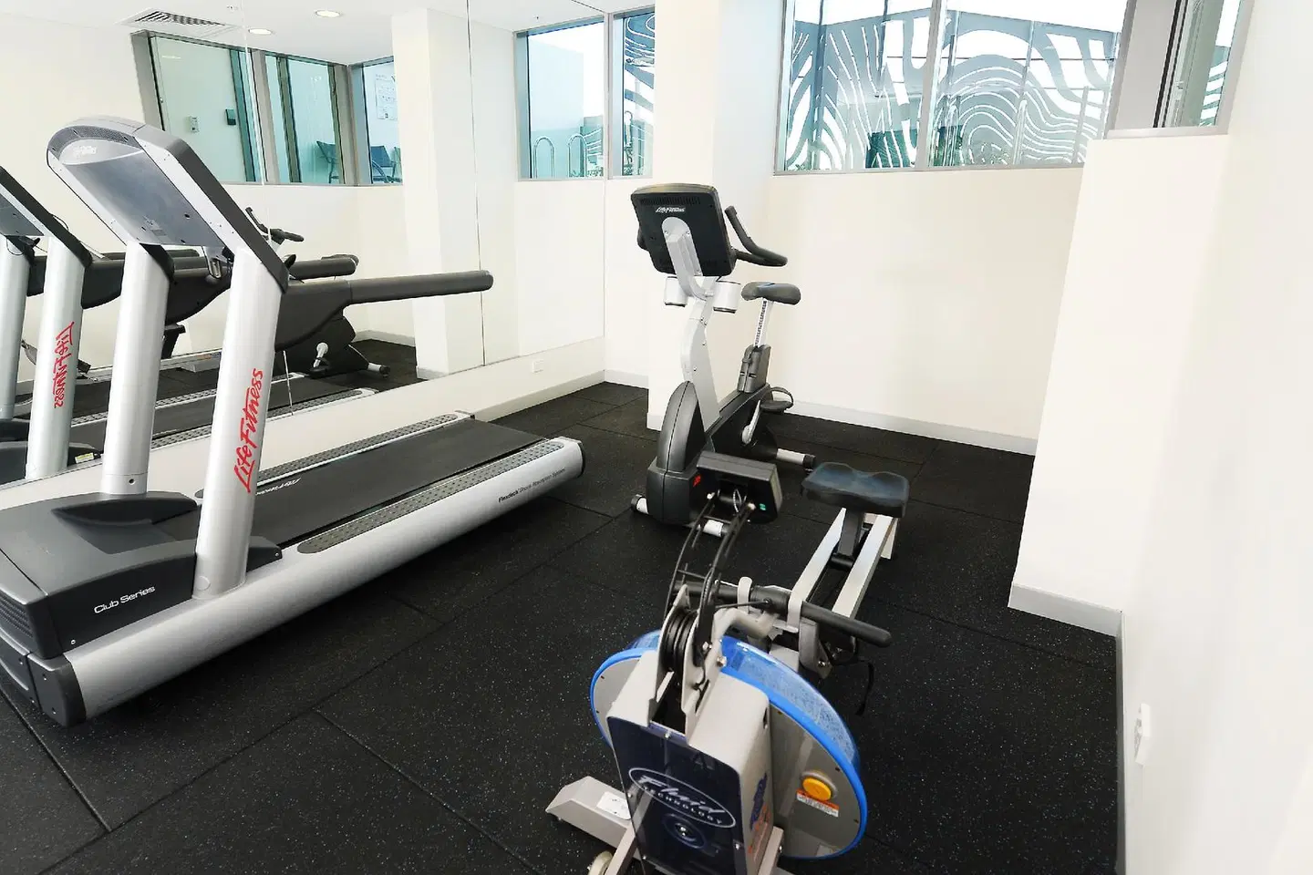 Oaks Grand Gladstone SPORTS_AND_LEISURE