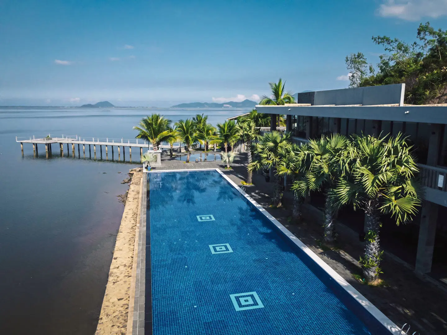 Vedana Lagoon Resort & Spa OUTDOOR_POOL