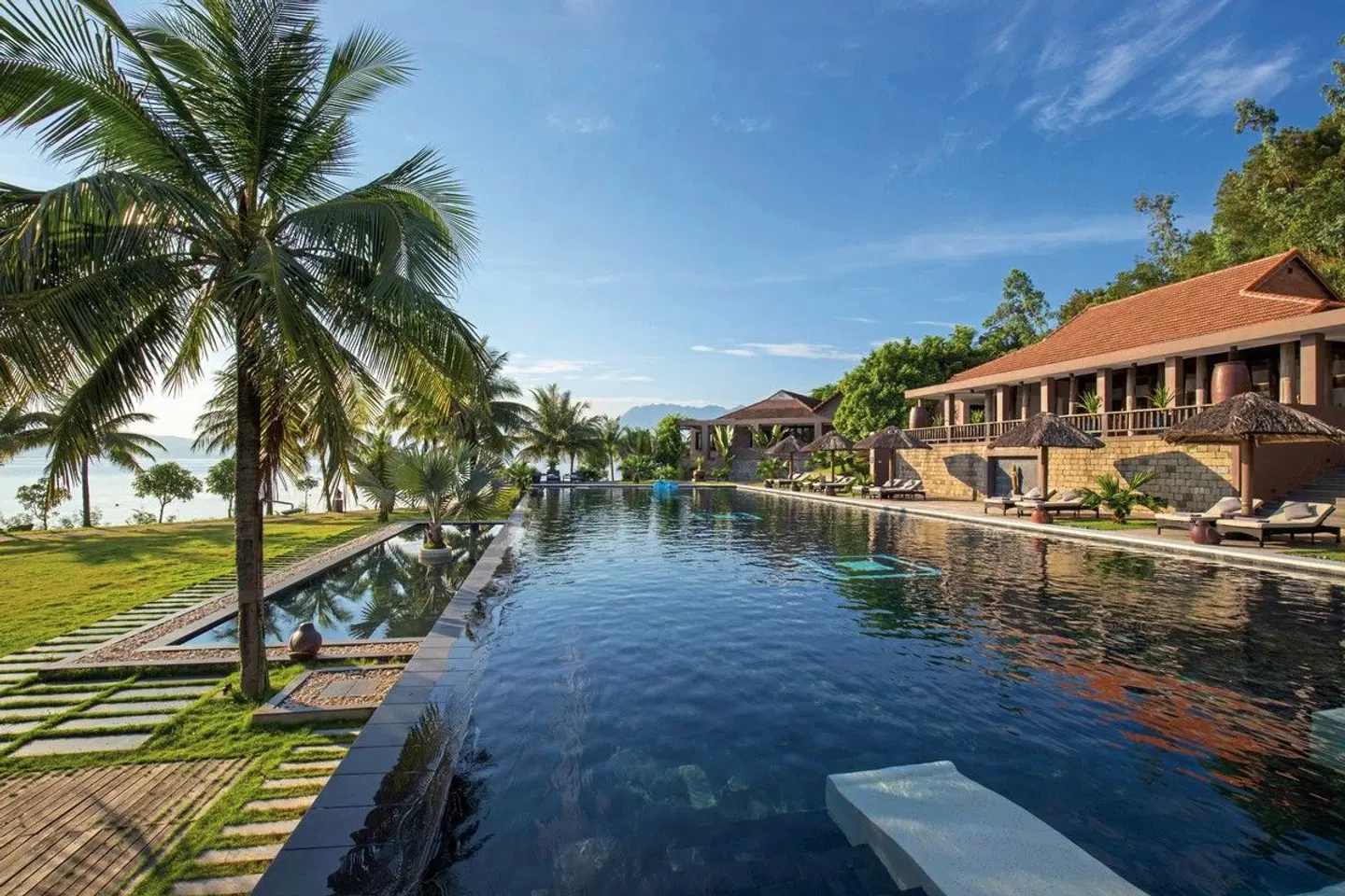 Vedana Lagoon Resort & Spa OUTDOOR_POOL