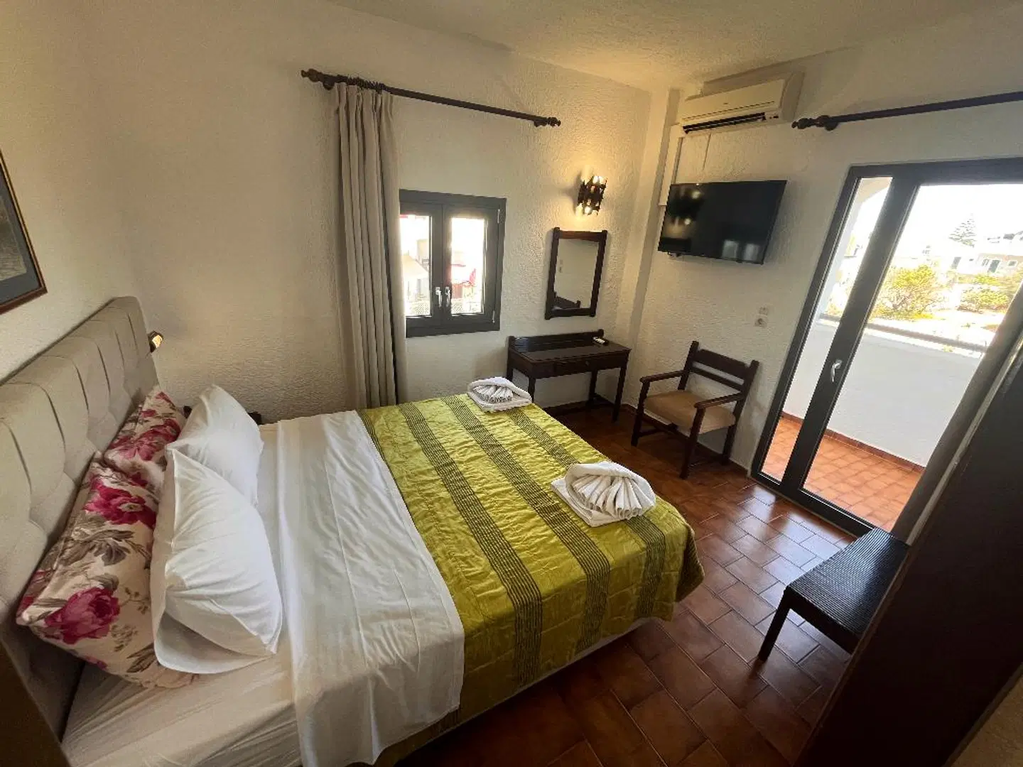 Malia Holidays ROOM_EXAMPLE