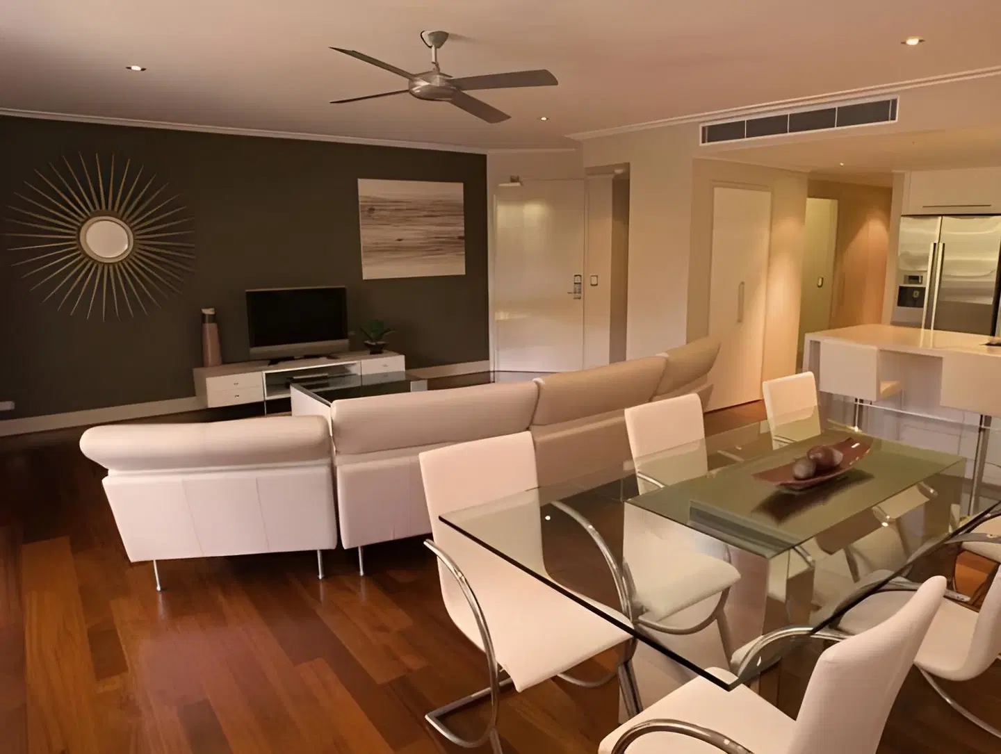 Mandalay Luxury Beachfront Apartments Konferenz