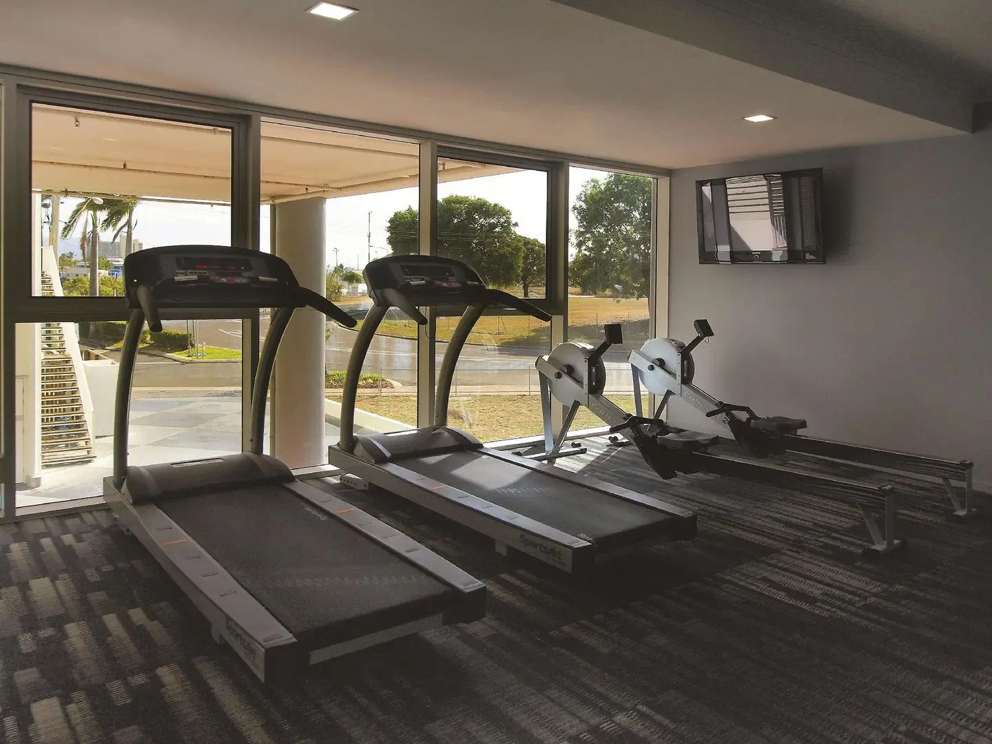 Oaks Gateway Suites SPORTS_AND_LEISURE