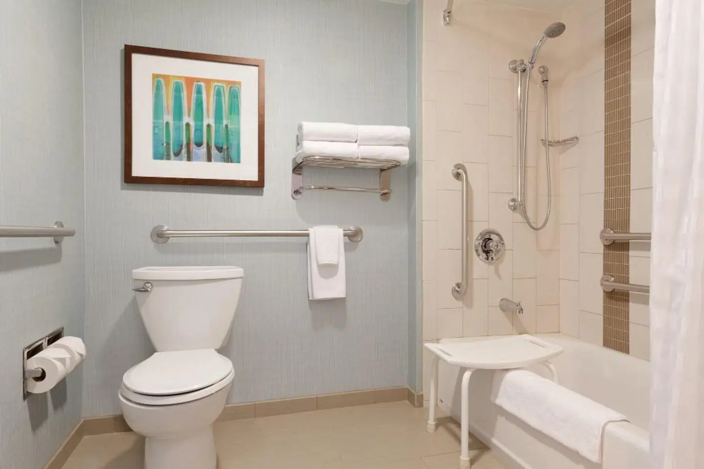Hyatt Place Coconut Point Badezimmer