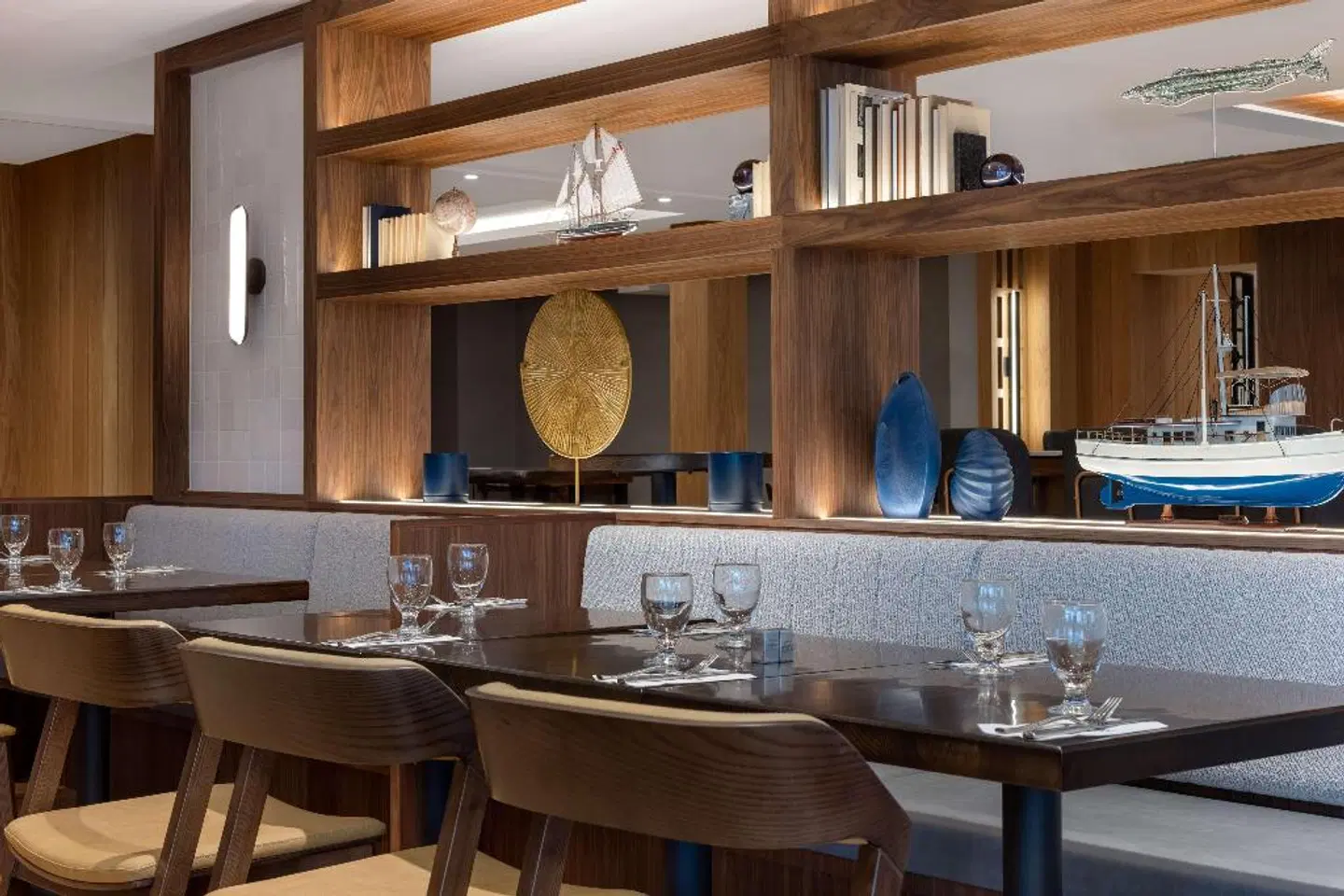 DoubleTree by Hilton Kingston Bar