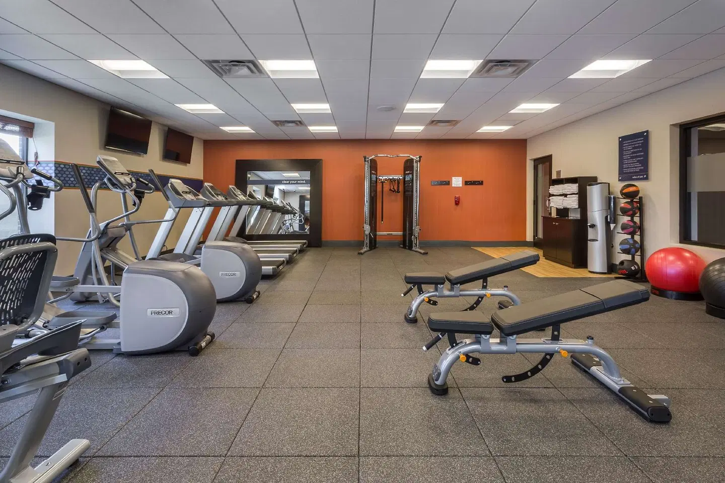 Hampton Inn & Suites Newport/Cincinnati SPORTS_AND_LEISURE