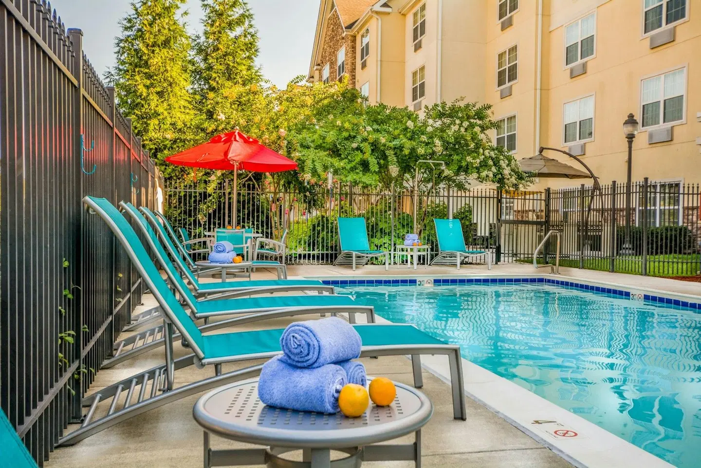 TownePlace Suites by Marriott Baltimore BWI Airport OUTDOOR_POOL
