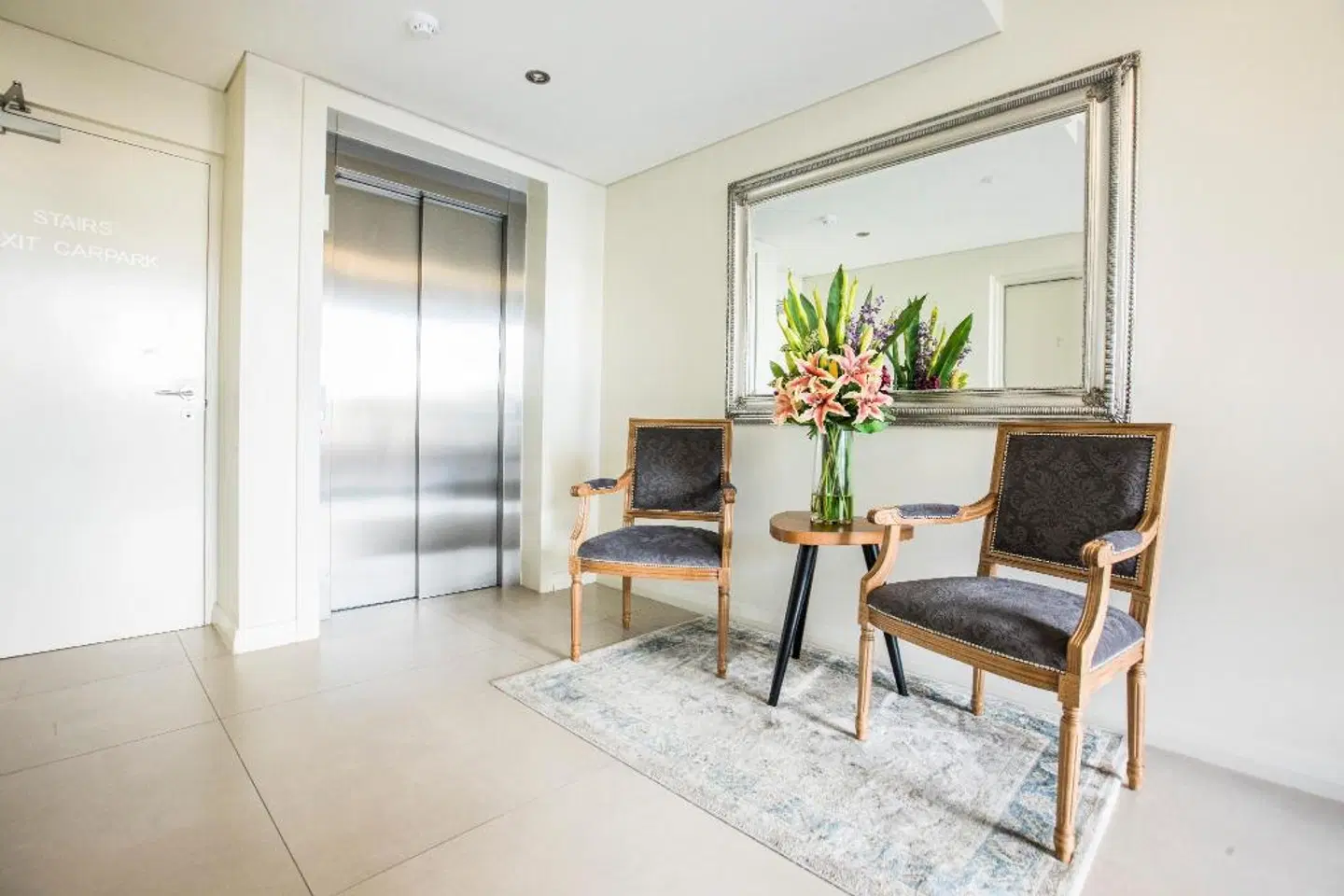 Zappeion Apartments ROOM_EXAMPLE