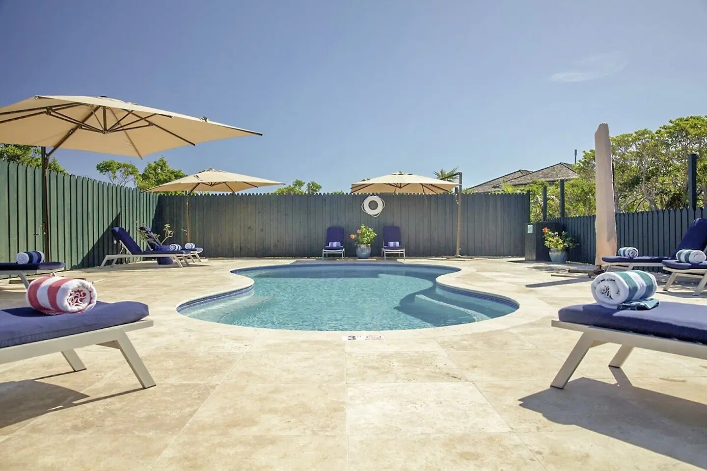 Kahari Resort OUTDOOR_POOL