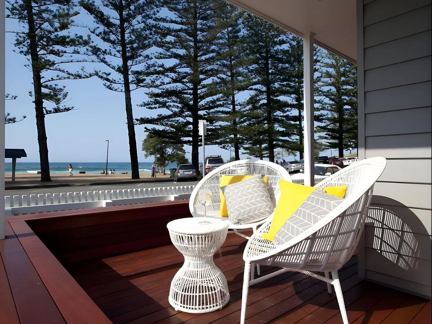 Bujerum Apartments on Burleigh Terrasse