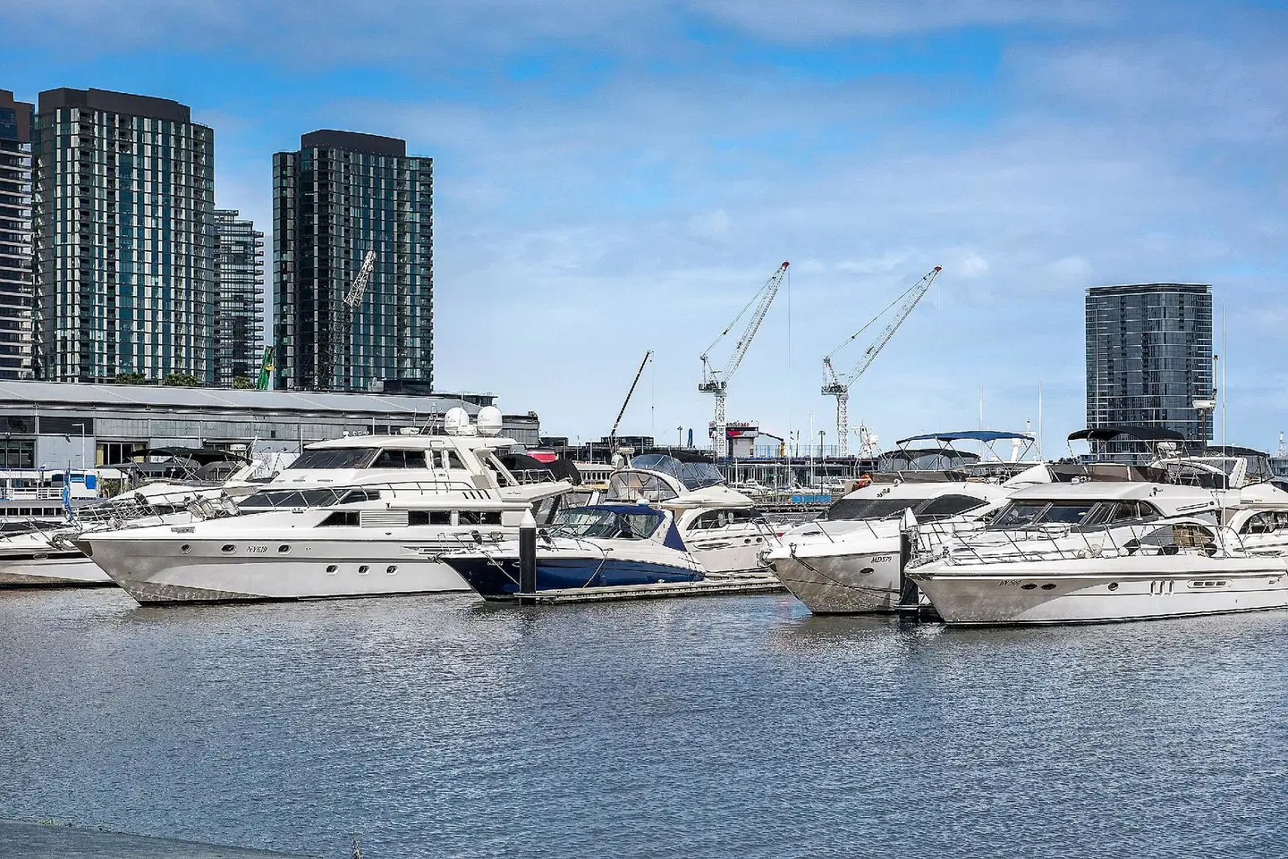 Docklands Private Collection of Apartments - Digital Harbour EXTERIOR