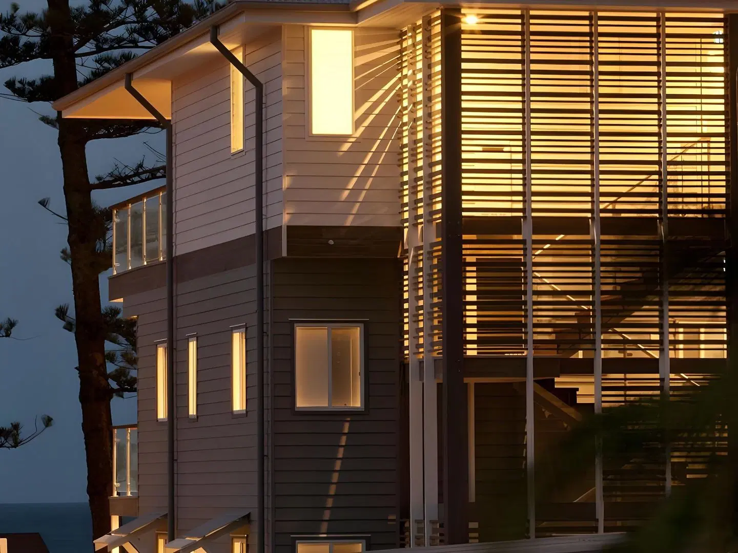 Bujerum Apartments on Burleigh EXTERIOR
