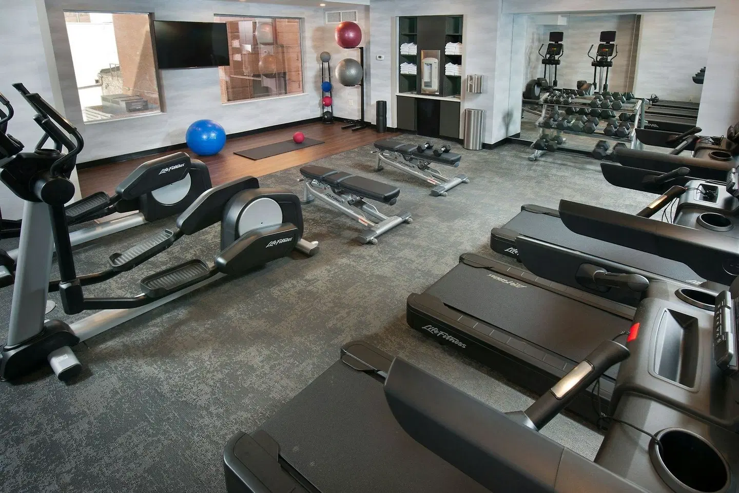 Fairfield by Marriott Inn & Suites Pittsburgh Downtown SPORTS_AND_LEISURE