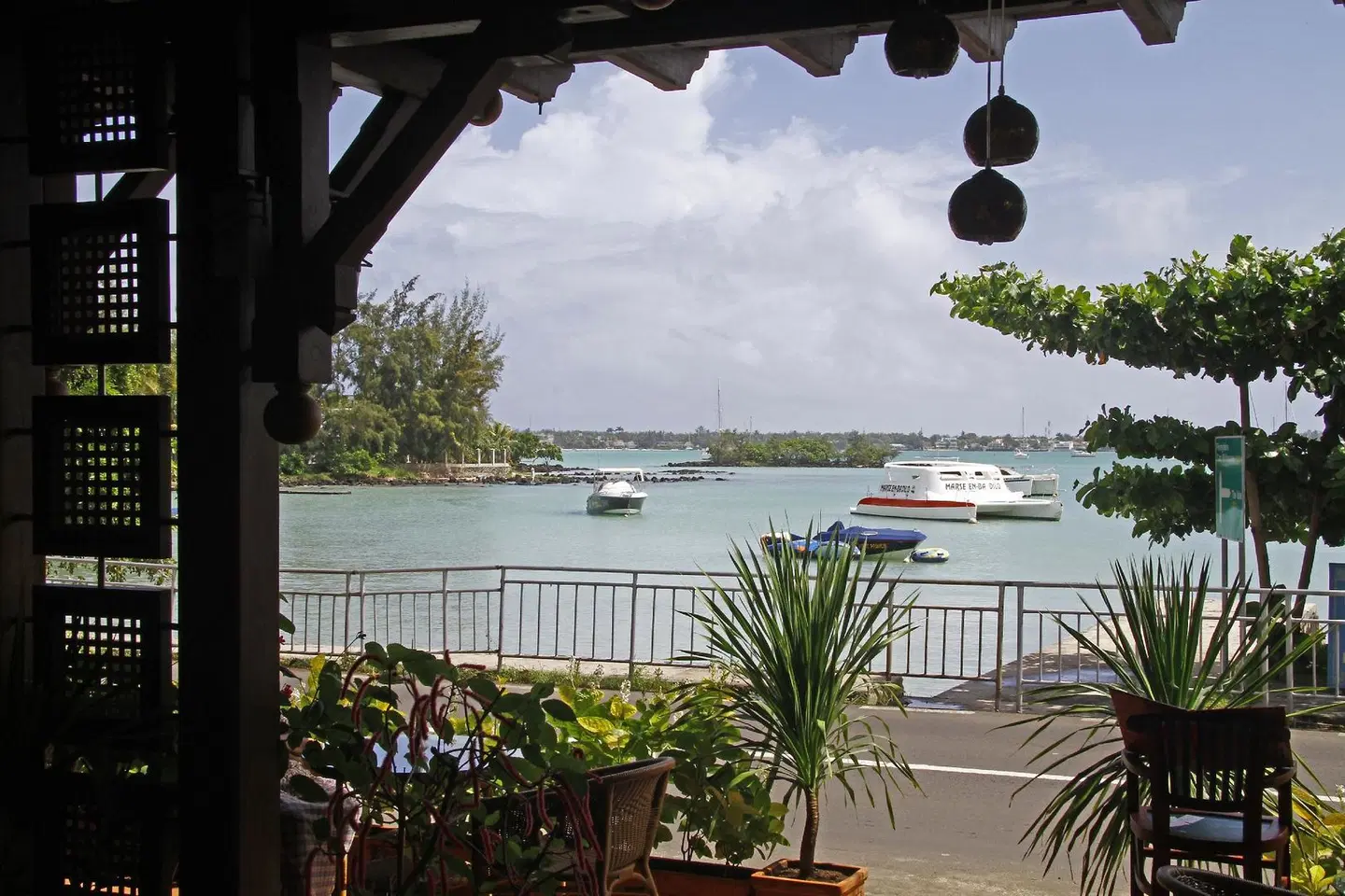 Azure Beach Boutique Hotel Terrasse