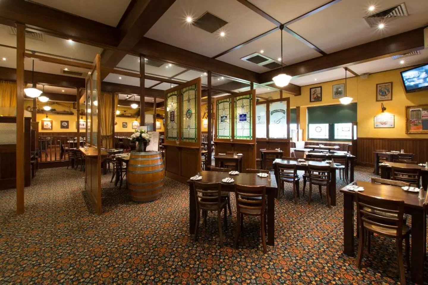 Mick O'Shea's LOUNGE_LOBBY