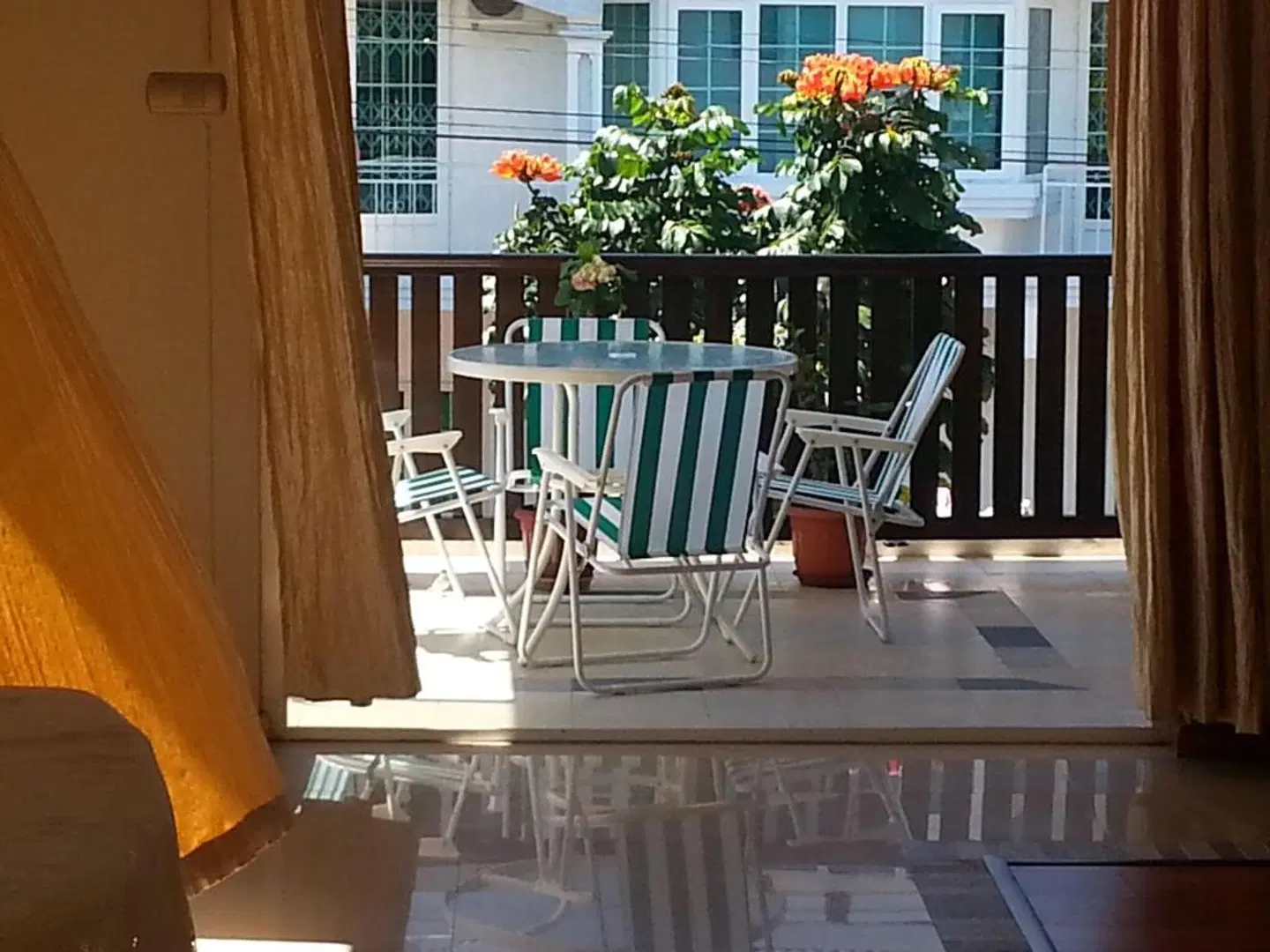 Krishangel Beach Apartment Terrasse