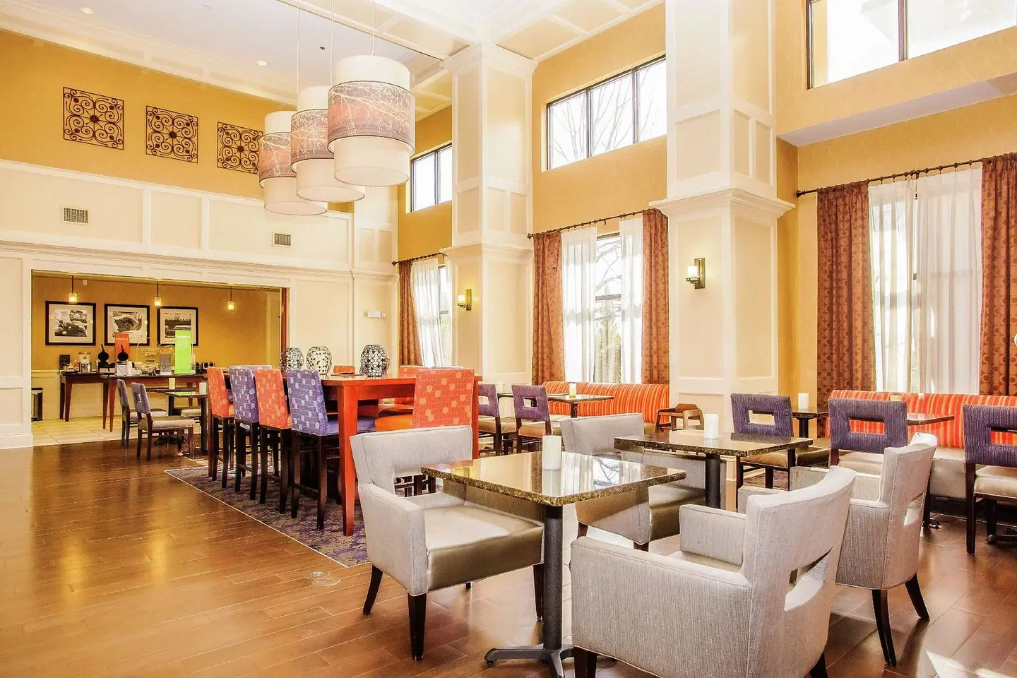 Hampton Inn & Suites Sevierville @ Stadium Drive Bar