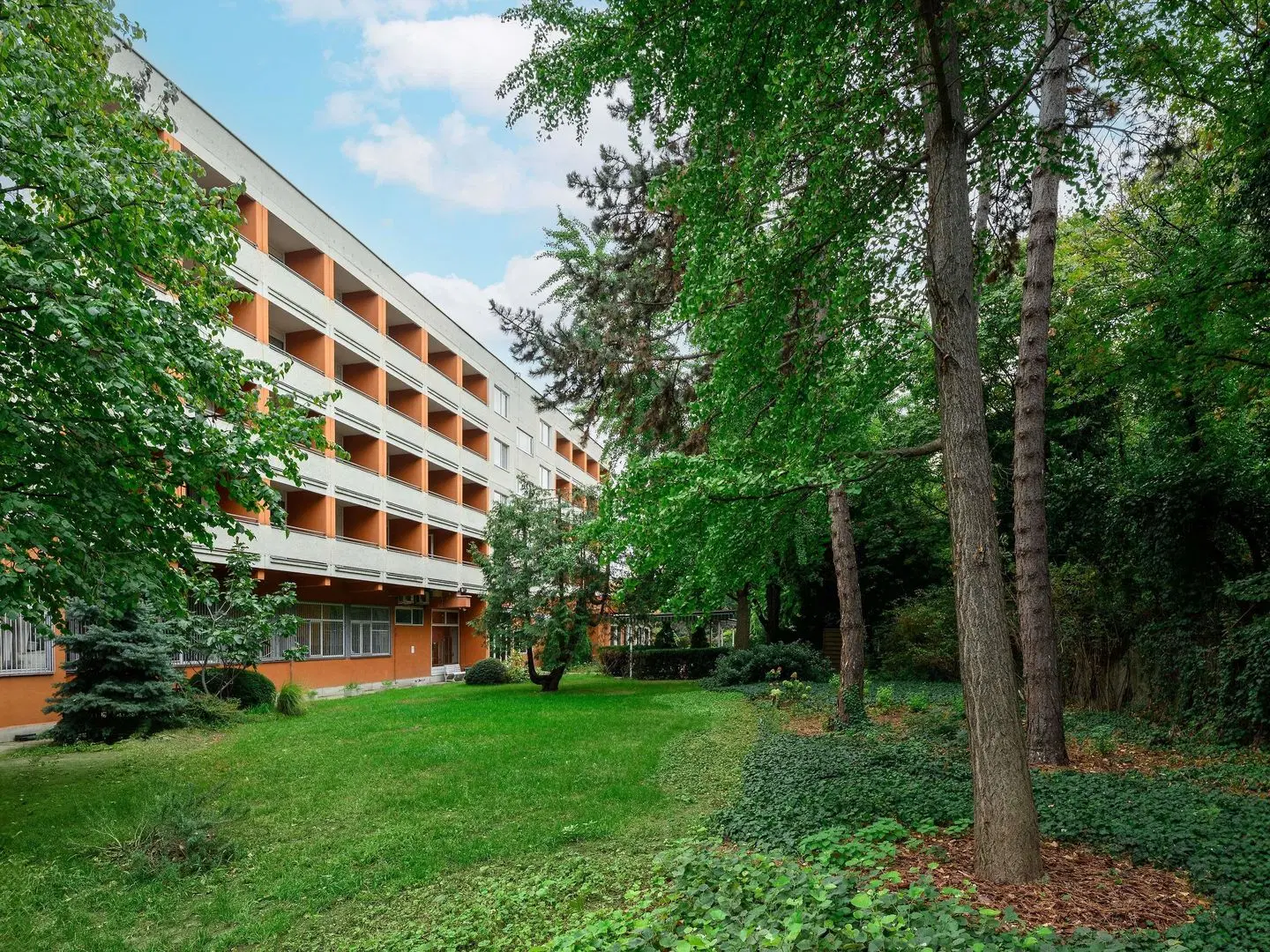ibis Budapest Citysouth EXTERIOR