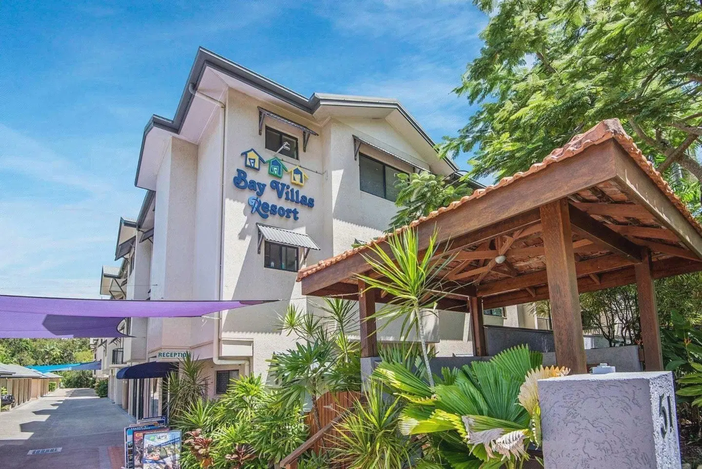Bay Villas Resort EXTERIOR