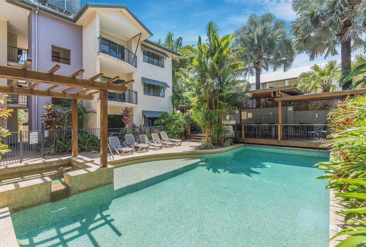 Bay Villas Resort OUTDOOR_POOL