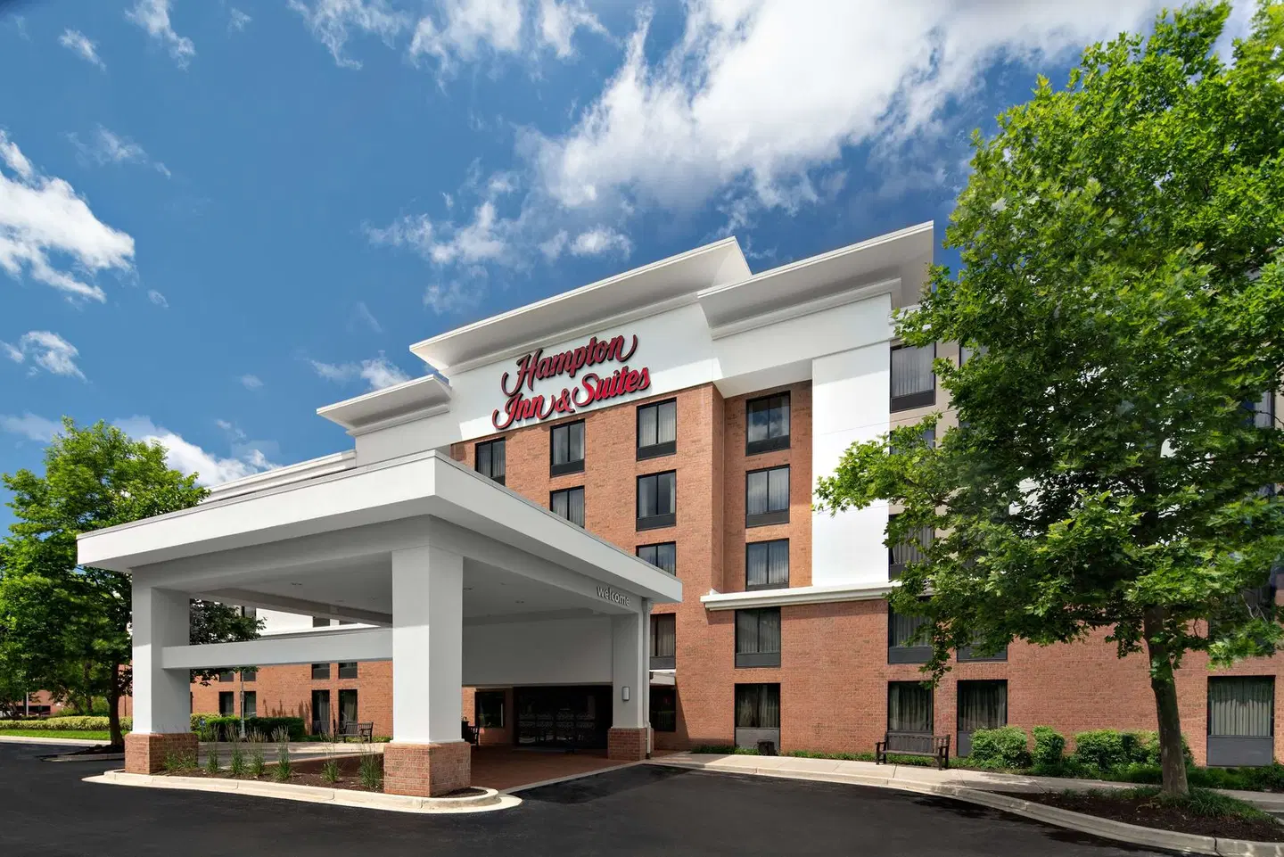 Hampton Inn & Suites Annapolis EXTERIOR