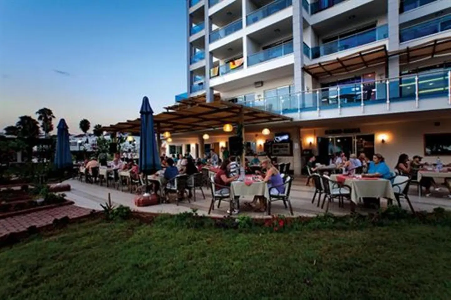 Venessa Beach Hotel EXTERIOR