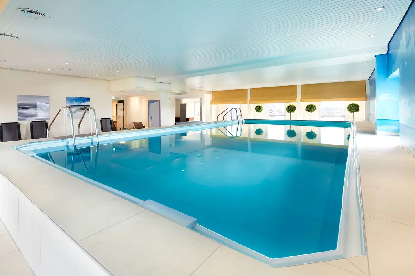 Best Western Premier Arosa Hotel Hallenbad