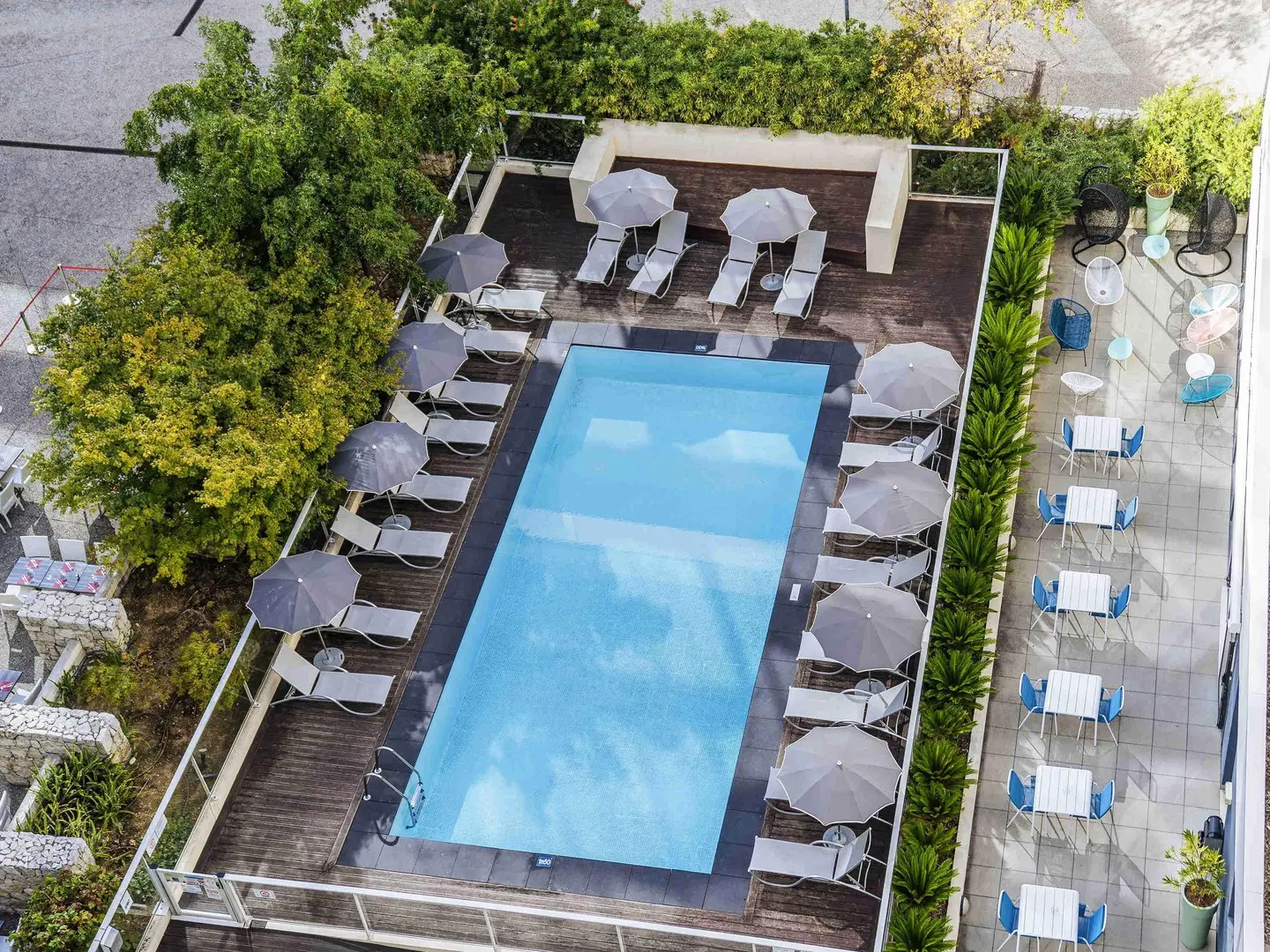 ibis Styles Nice Aéroport Arenas OUTDOOR_POOL