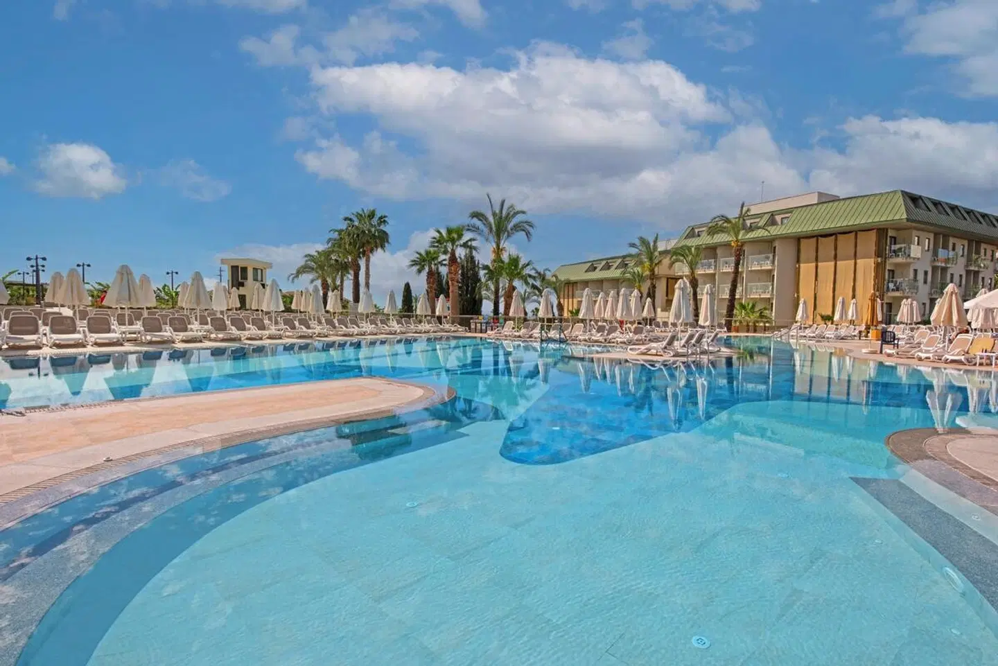 Novum Garden Side OUTDOOR_POOL