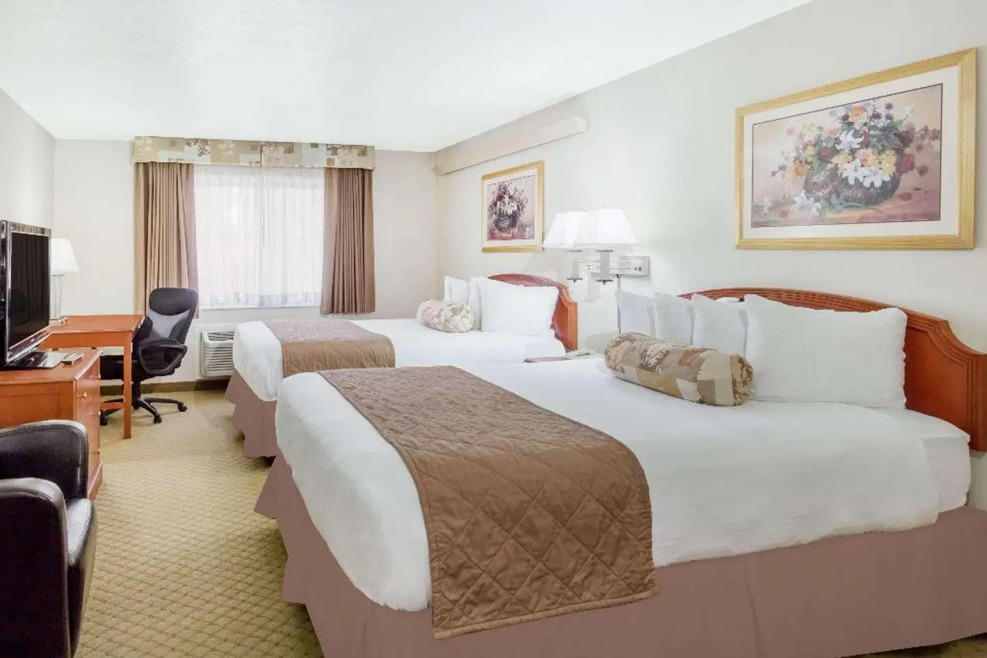 Ramada by Wyndham Ely ROOM_EXAMPLE