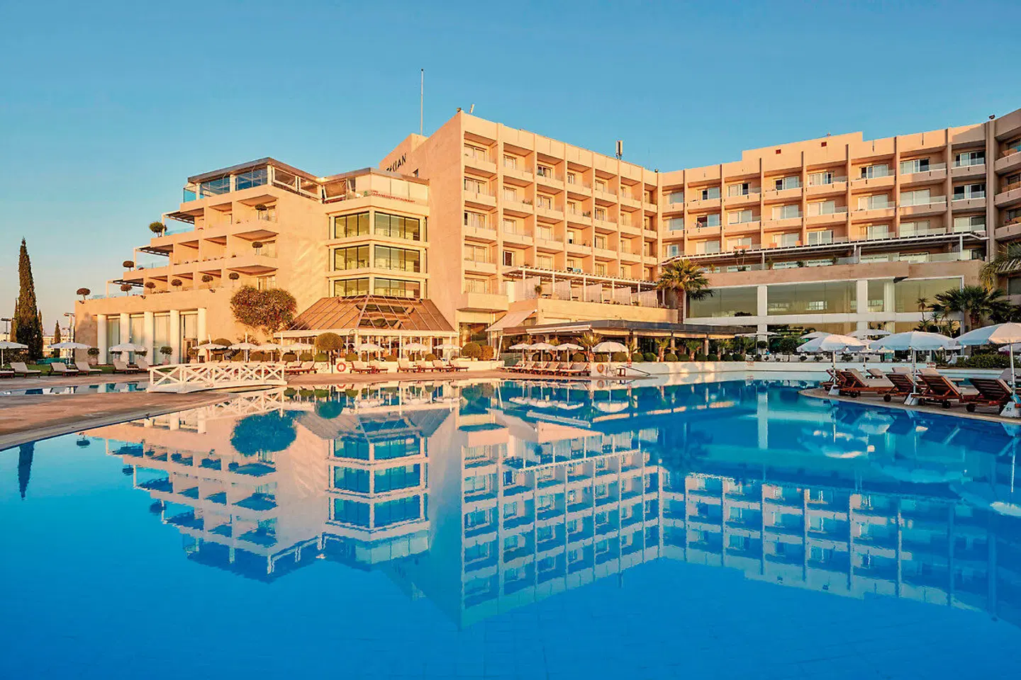 Grecian Park OUTDOOR_POOL
