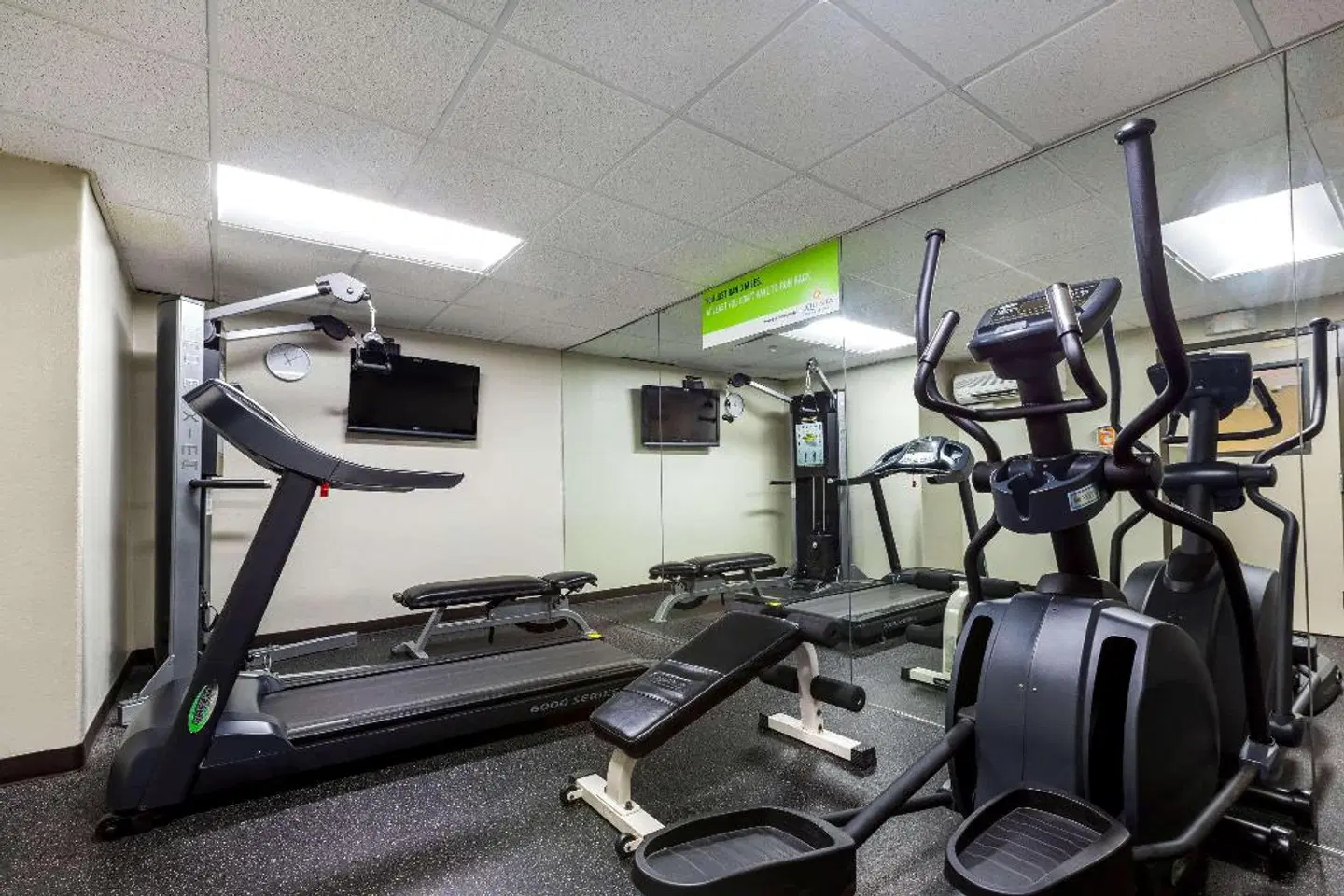 La Quinta Inn & Suites San Diego Mission Bay SPORTS_AND_LEISURE