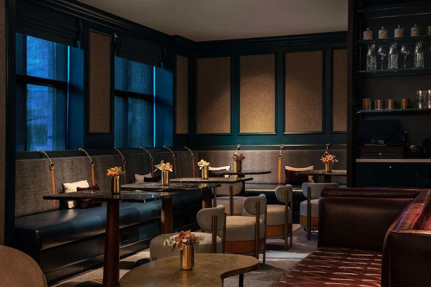 Waldorf Astoria Chicago Bar