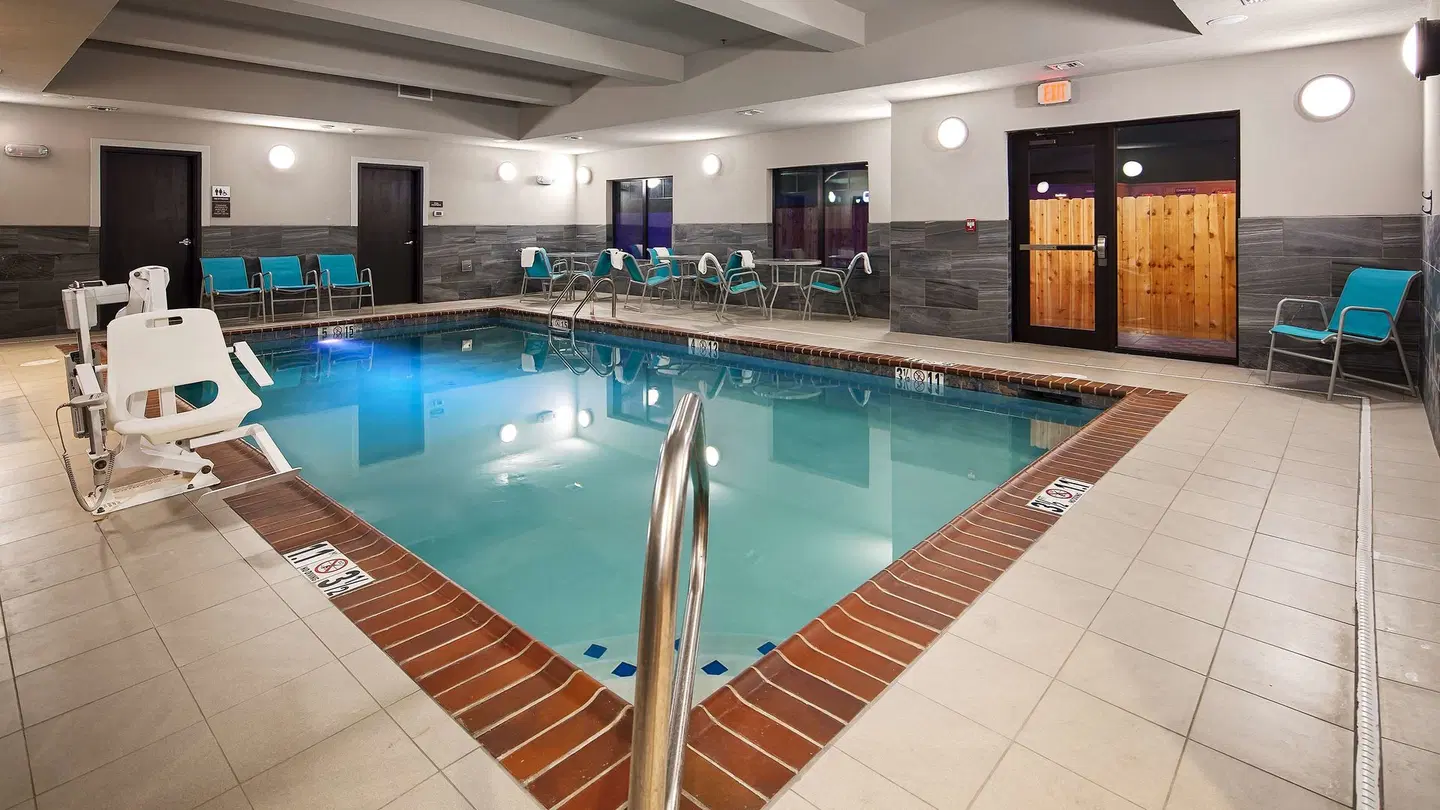 Best Western Plus Prien Lake Inn & Suites Hallenbad