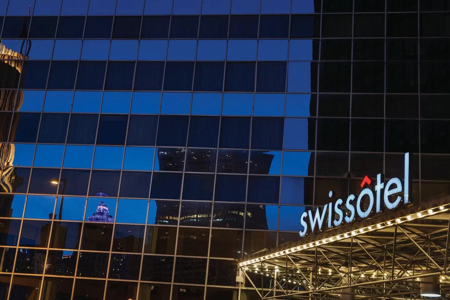 Swissôtel Chicago EXTERIOR