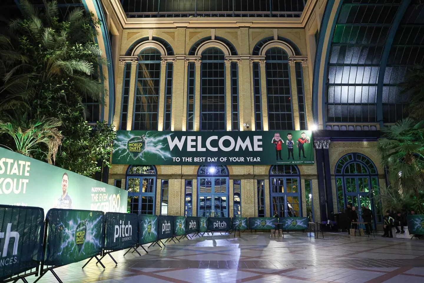 ibis budget London Whitechapel - inkl. Darts WM Tickets EXTERIOR