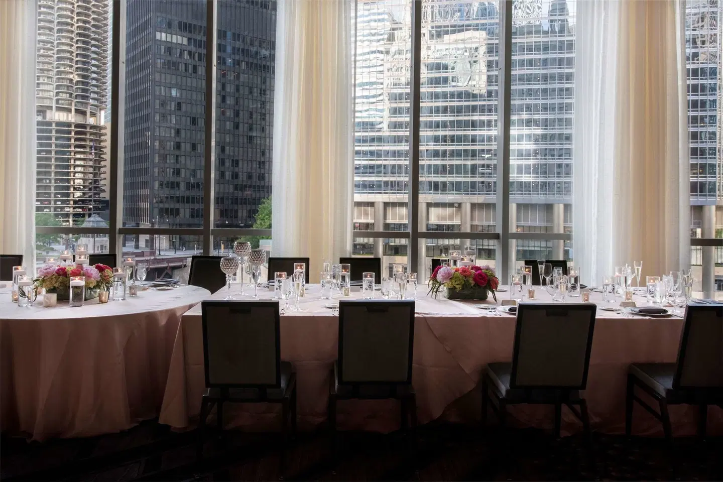 LondonHouse Chicago, Curio Collection by Hilton Restaurant