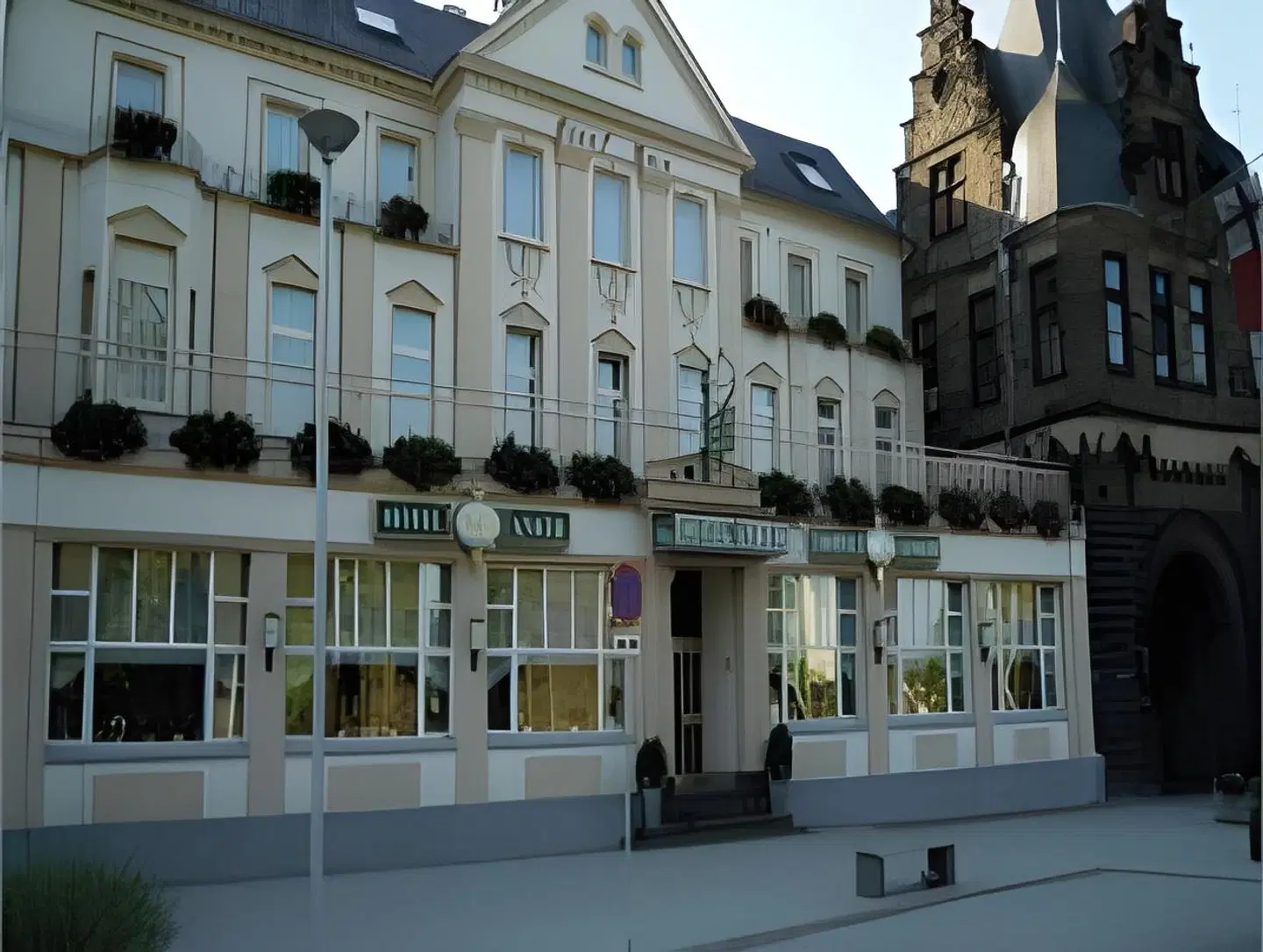 Anker EXTERIOR