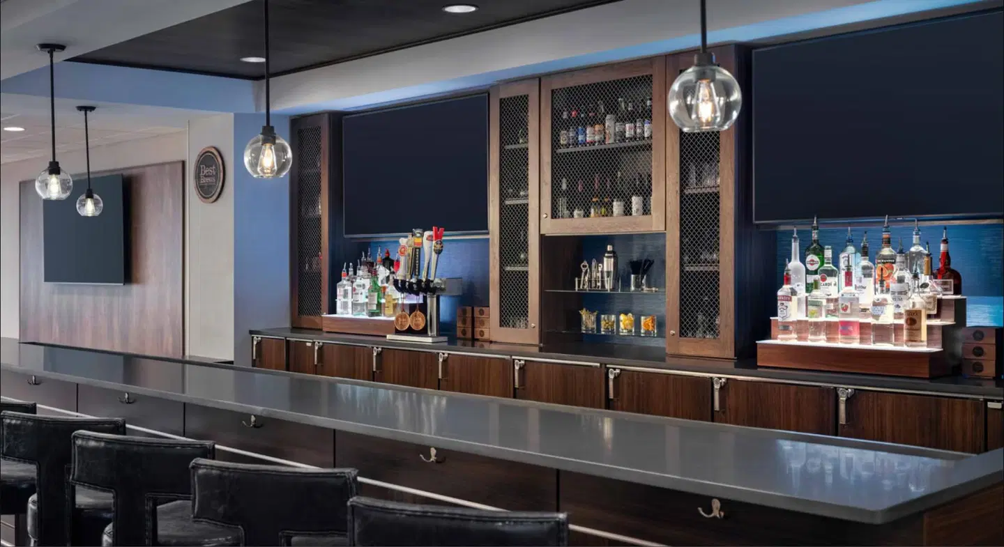 Four Points by Sheraton Austin Airport Bar