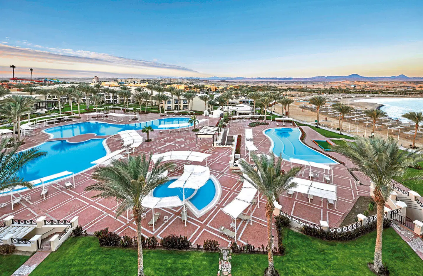 JAZ Lamaya Resort EXTERIOR