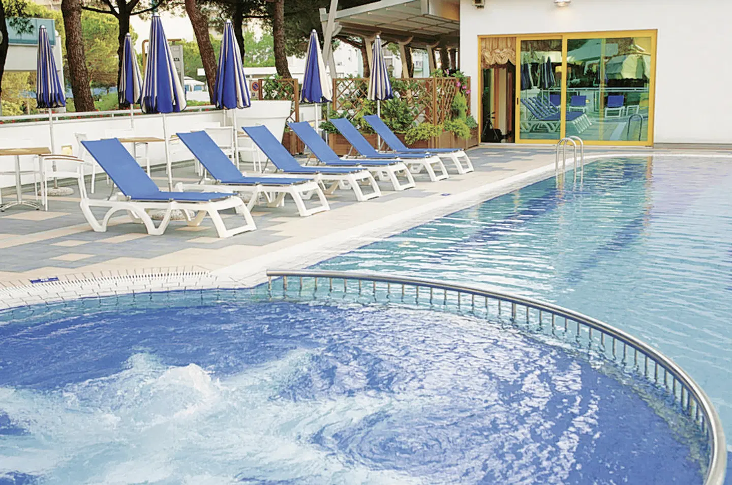 Luna Hallenbad