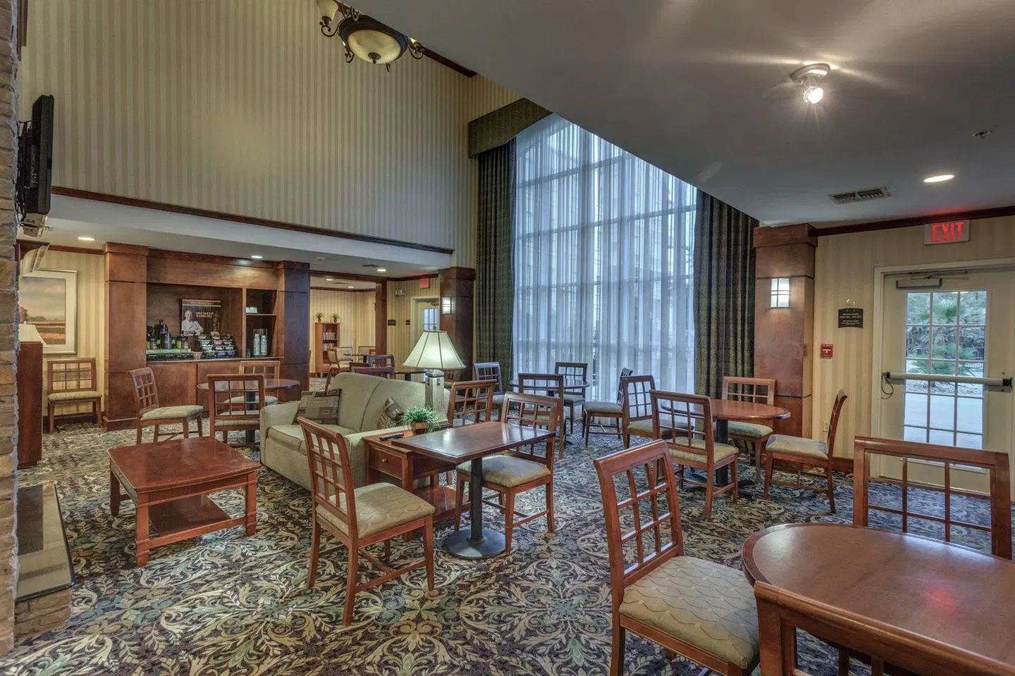 Staybridge Suites Austin Airport by IHG LOUNGE_LOBBY