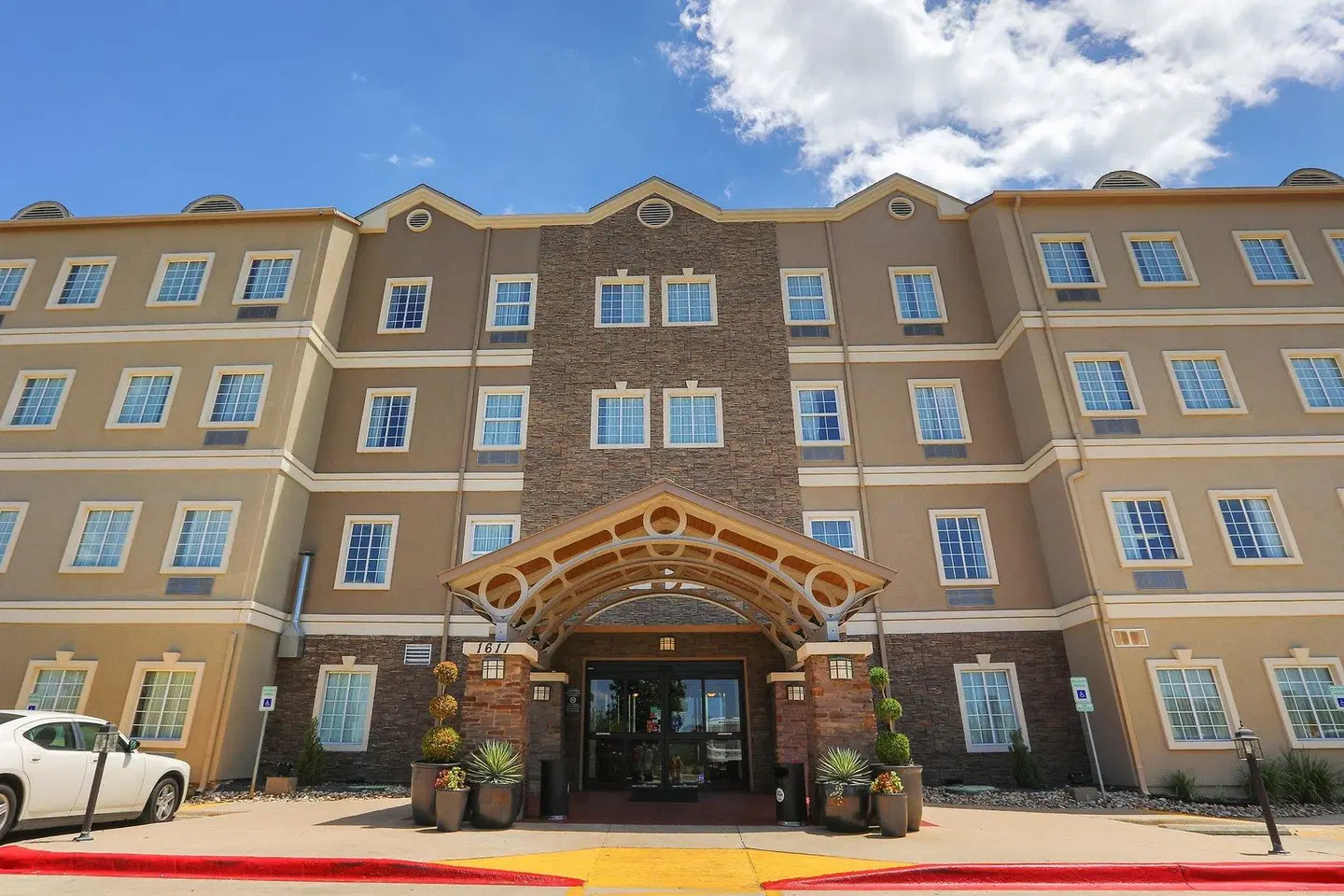 Staybridge Suites Austin Airport by IHG EXTERIOR