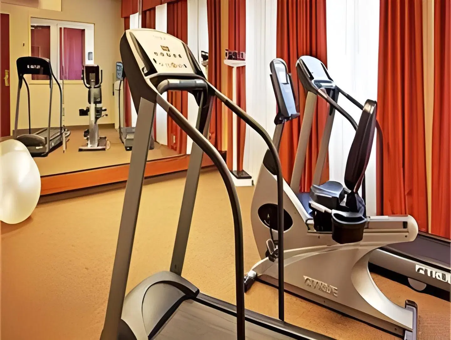 Holiday Inn Express Scott-Lafayette West SPORTS_AND_LEISURE