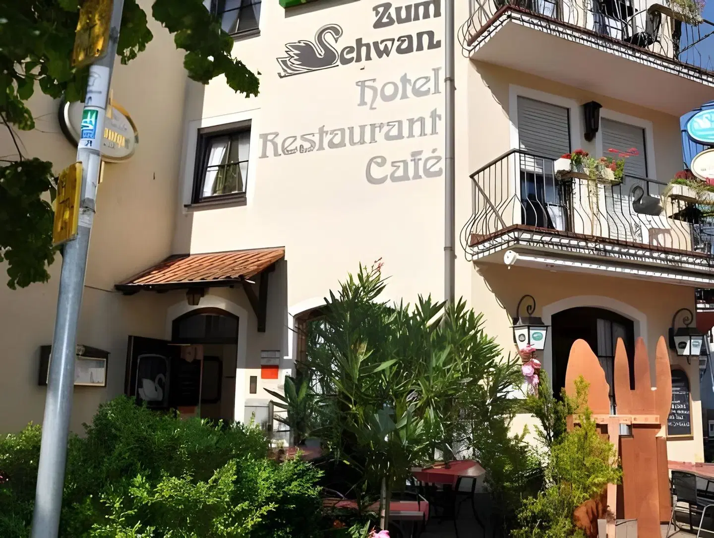 Hotel Restaurant Zum Schwan EXTERIOR