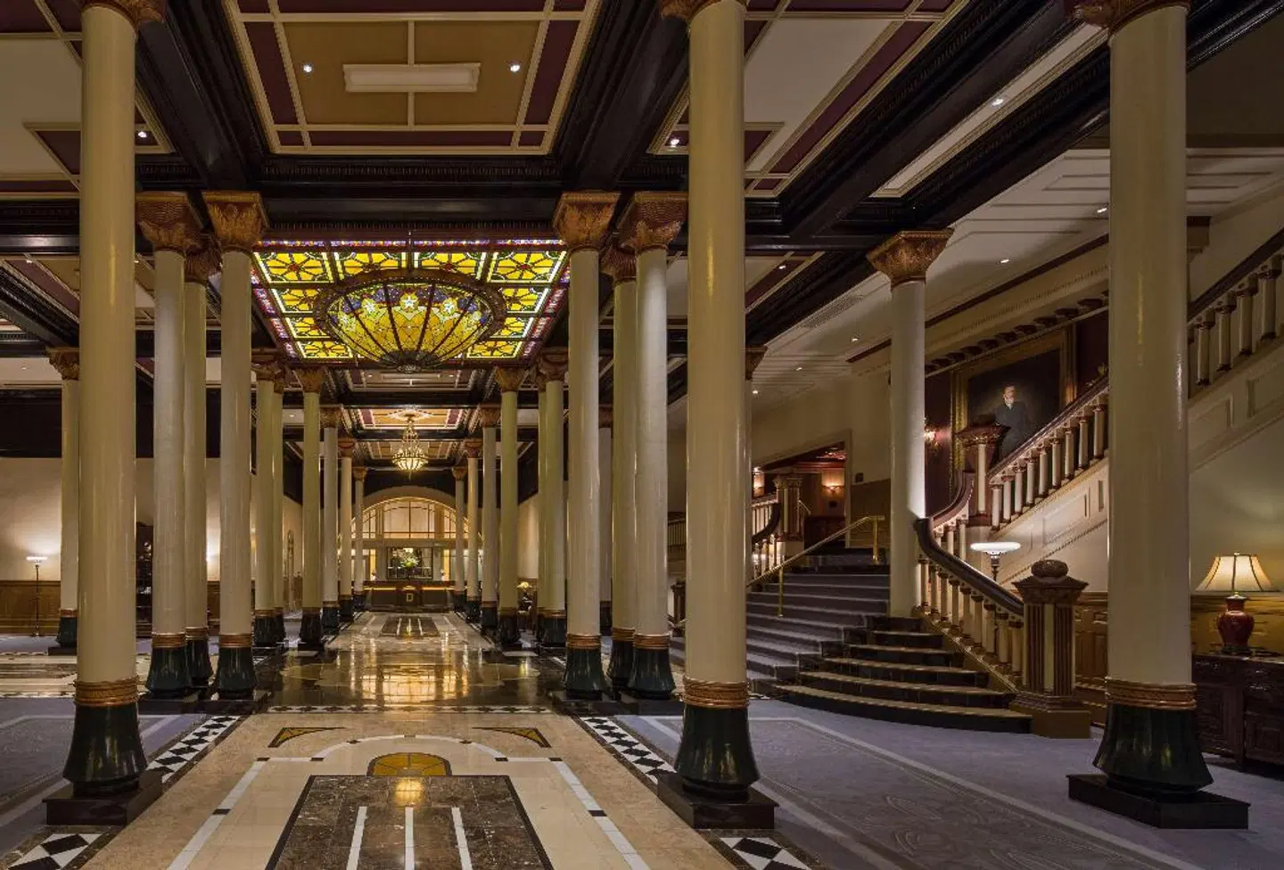 The Driskill LOUNGE_LOBBY