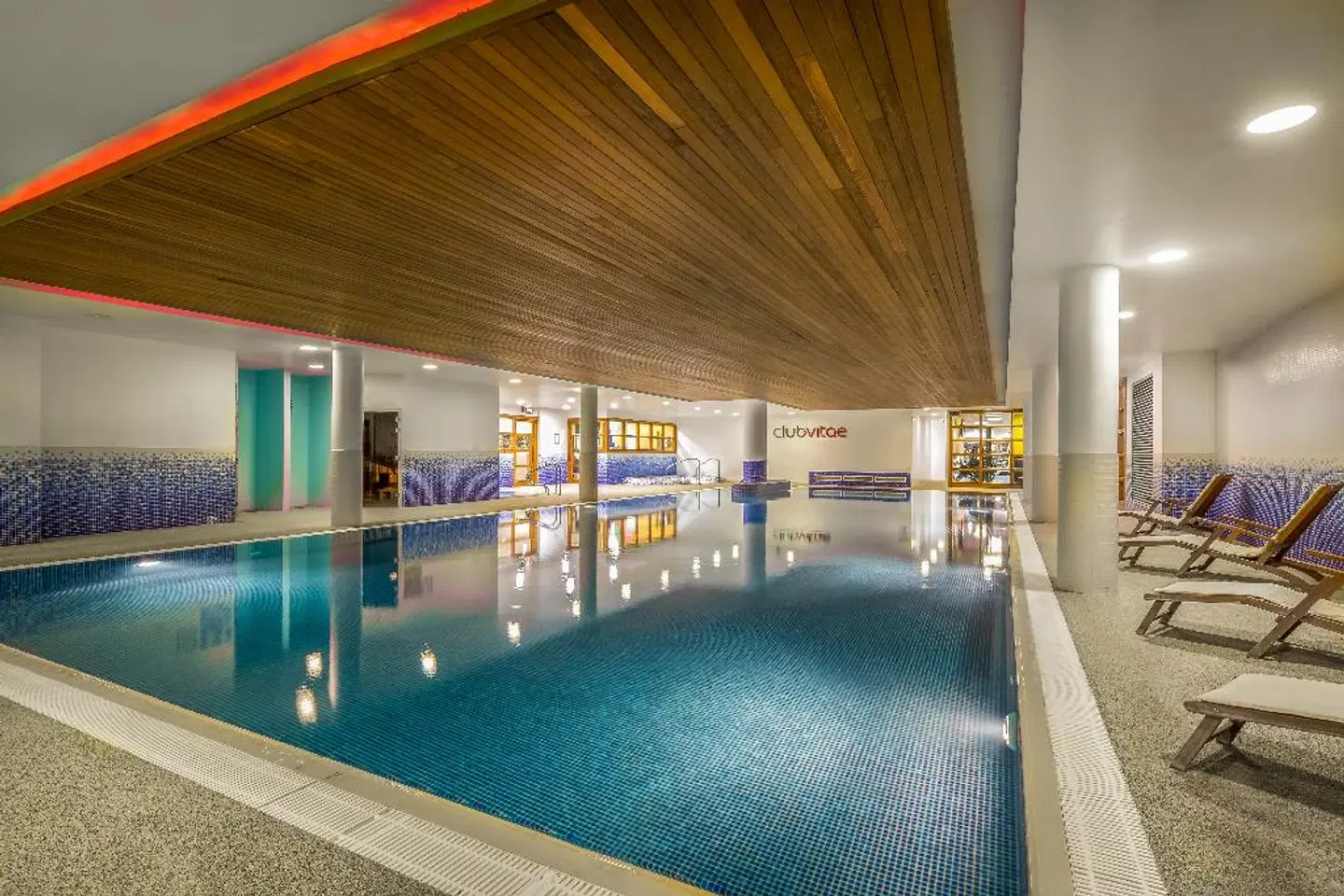 Clayton Hotel Cardiff Lane Hallenbad