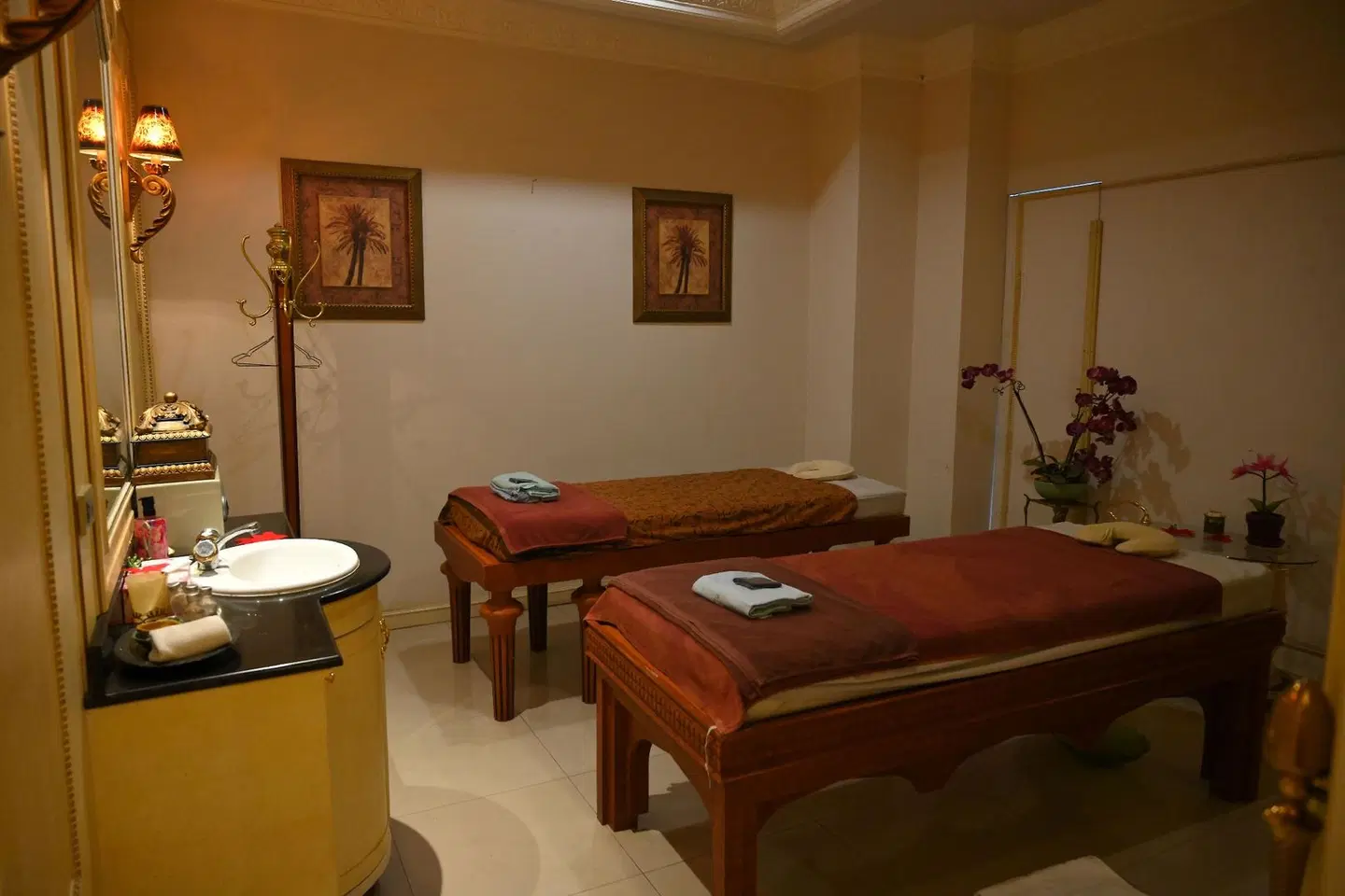 Four Seasons Place ROOM_EXAMPLE